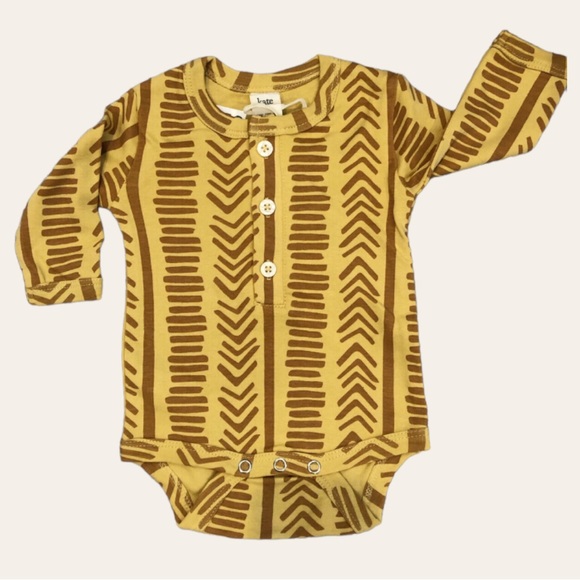 Nwt Kate Quinn Boho Stripe Longsleeve henly bodysuit - Picture 1 of 3